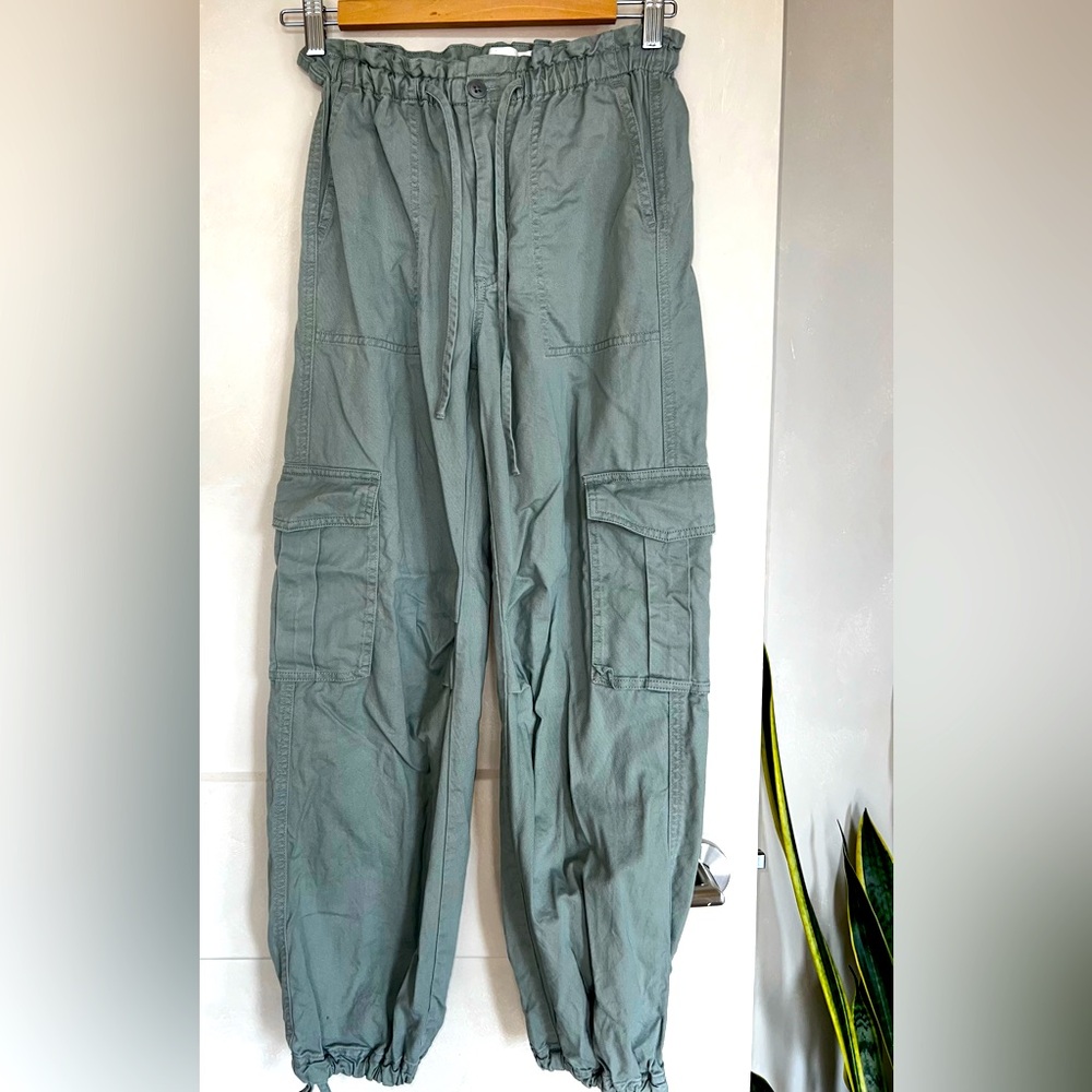 Abercrombie & Fitch Baggy Cargo Pants